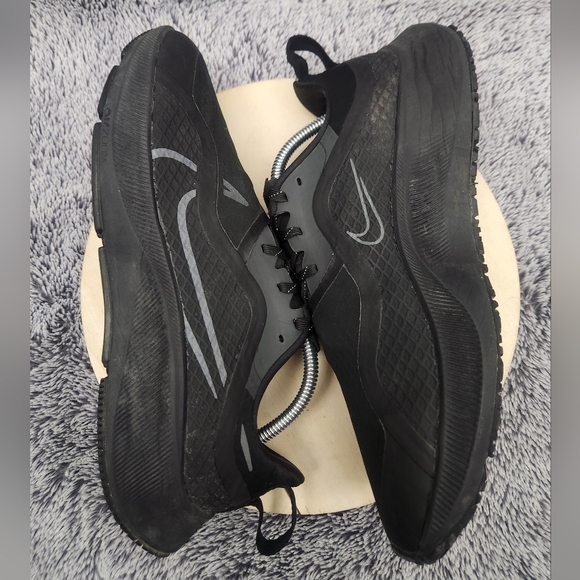 Nike Air Zoom Pegasus 37 Shield Triple Black Running Shoes Mens Size 9.5 - Picture 5 of 9